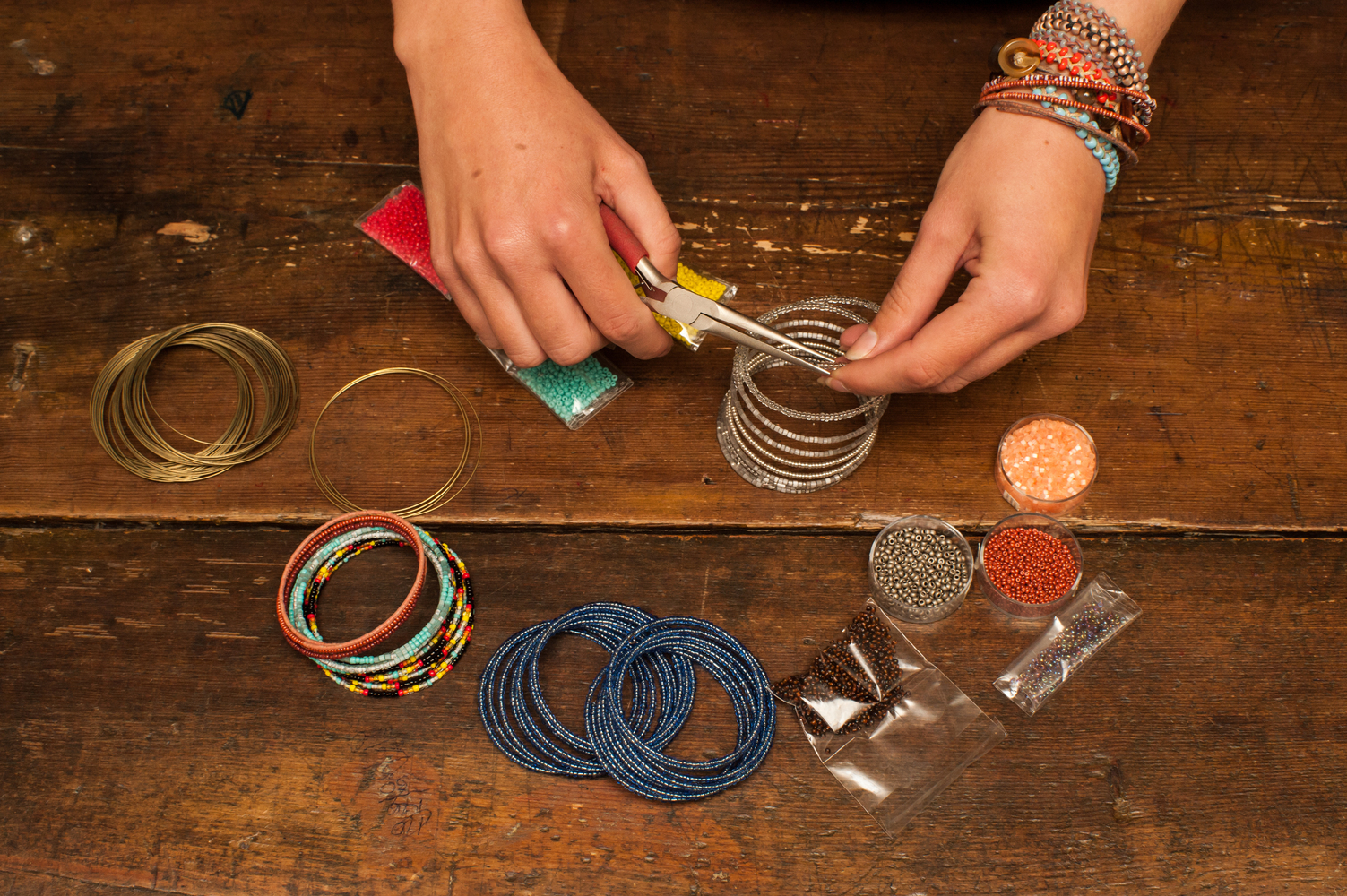 8 Essential Fashion Accessories To Upgrade Any Outfit